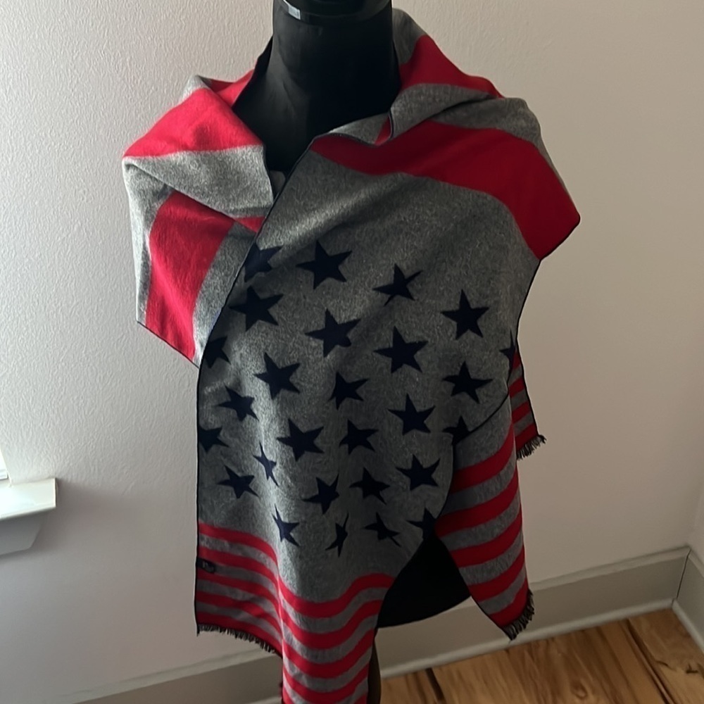 Americana soft‎ cozy long fringed scarf gray blue red flag 12” X 75”